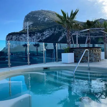 Hidden Gem At Luxurious Ocean Village *